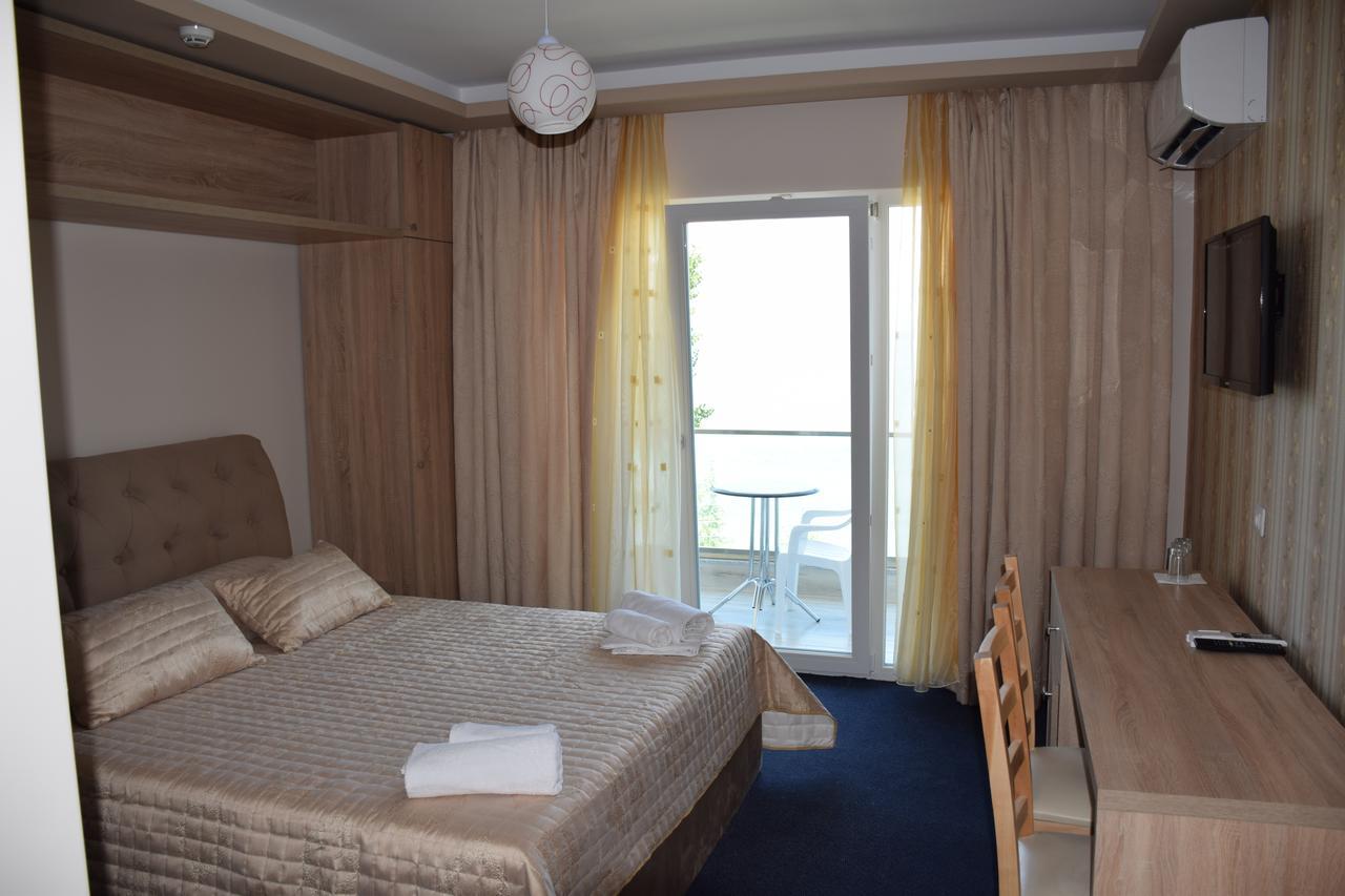 Hotel Pogradeci 2 Tushemisht ภายนอก รูปภาพ