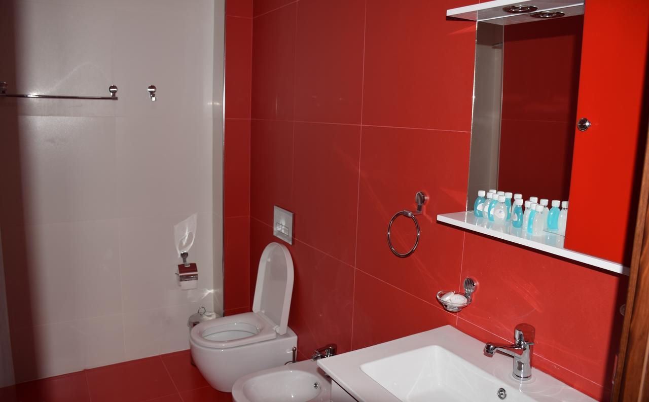 Hotel Pogradeci 2 Tushemisht ภายนอก รูปภาพ