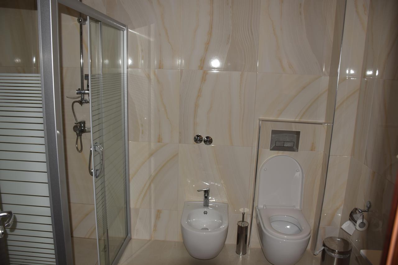 Hotel Pogradeci 2 Tushemisht ภายนอก รูปภาพ