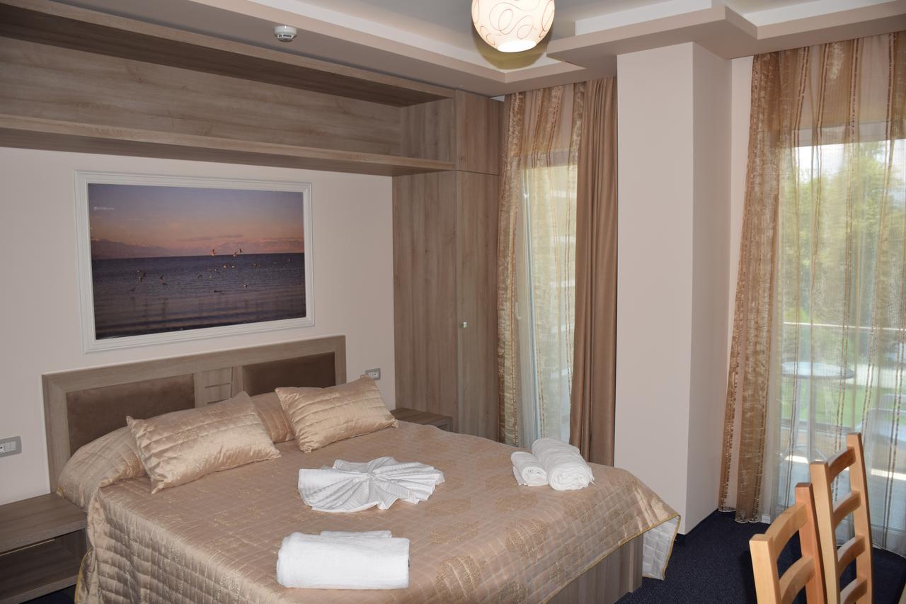 Hotel Pogradeci 2 Tushemisht ภายนอก รูปภาพ