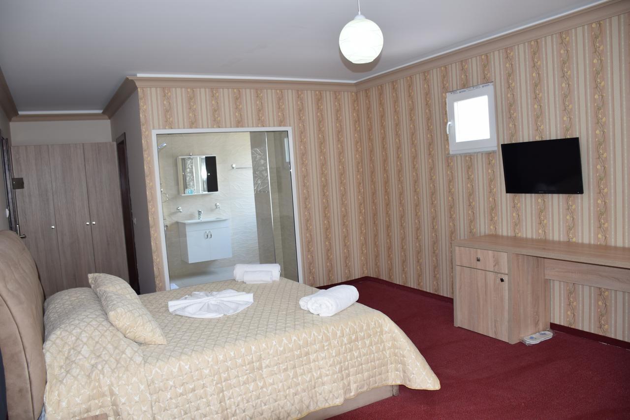 Hotel Pogradeci 2 Tushemisht ภายนอก รูปภาพ